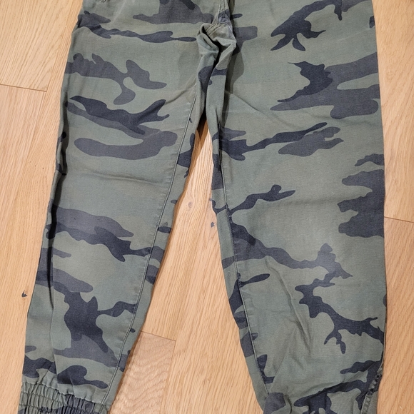 TNA Camo Cargo Pants - Picture 6 of 8